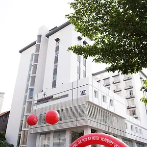The Hub - Airport Hotel