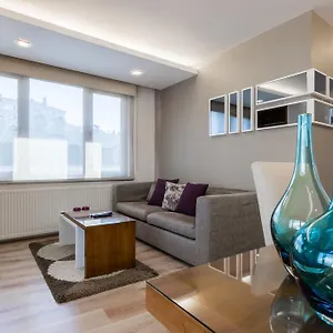 Aparthotel Aura