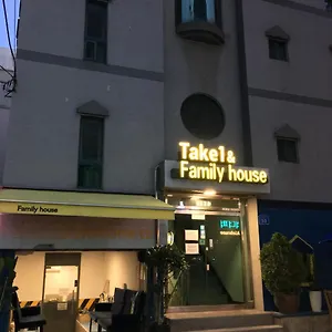 Хостел Take 1 Hongdae